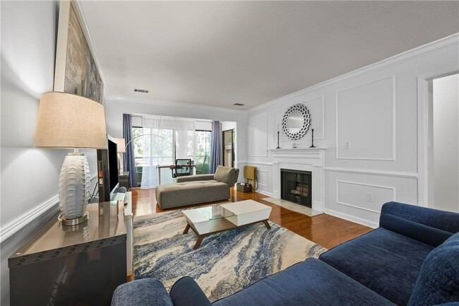 Building Photo - 25108 Plantation Dr NE