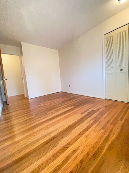 Building Photo - 4505 Shenandoah Ave