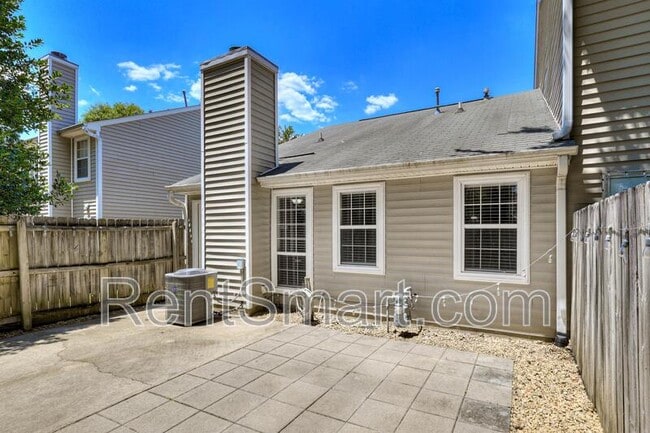 Building Photo - 4760 Brookwood Dr