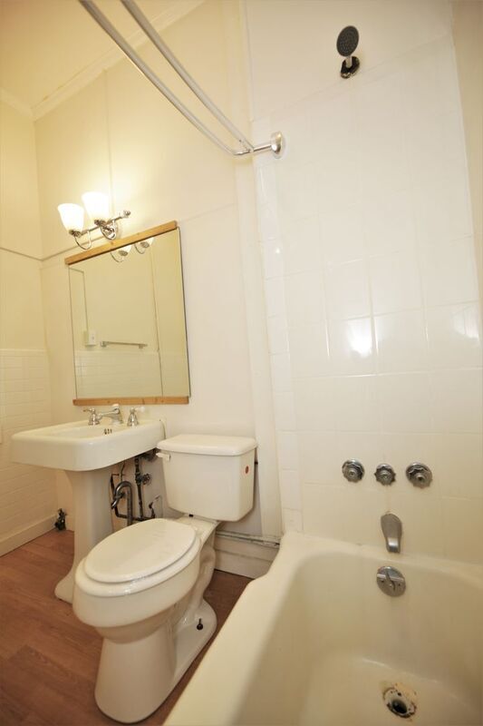 Building Photo - 717 Washington Pl