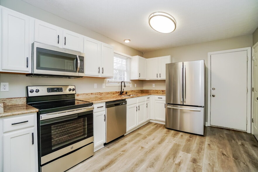 Building Photo - 5800 Chase Run