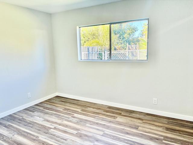 Building Photo - 75 Maxine Ave