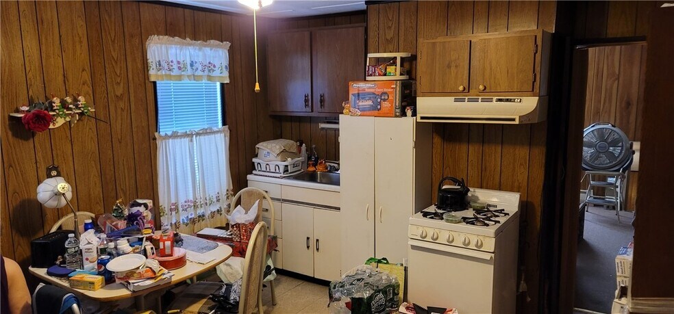 Primary Photo - 315 Sayles Ave