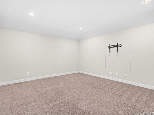 Building Photo - 1714 Kosmas Dr