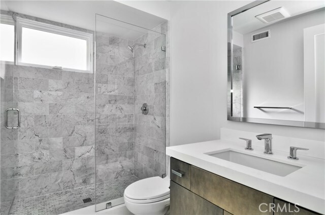 Building Photo - 621 Narcissus Ave