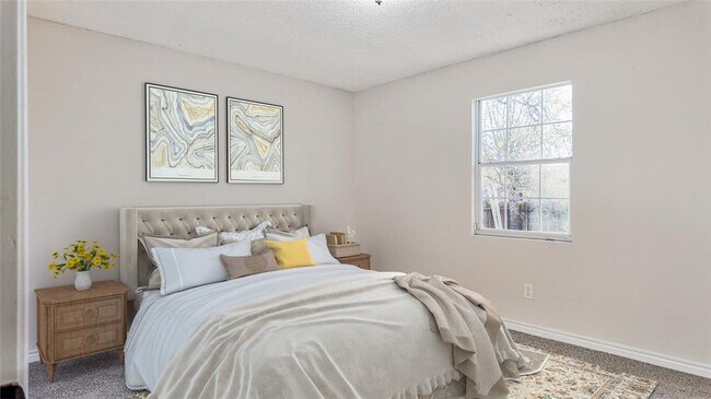 Building Photo - 4706 Glendower Dr