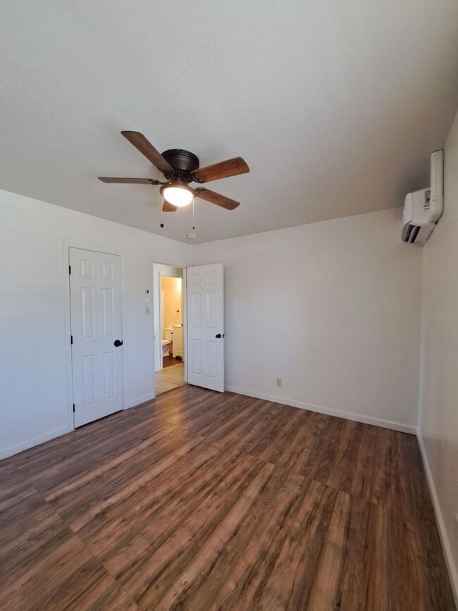 Building Photo - 2-bedroom Single Family Home with Solar!