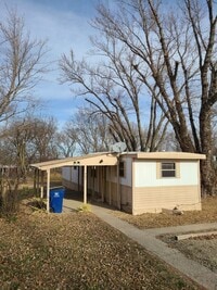 Building Photo - 3 Bedroom Mobile Home in Grandview Plaza