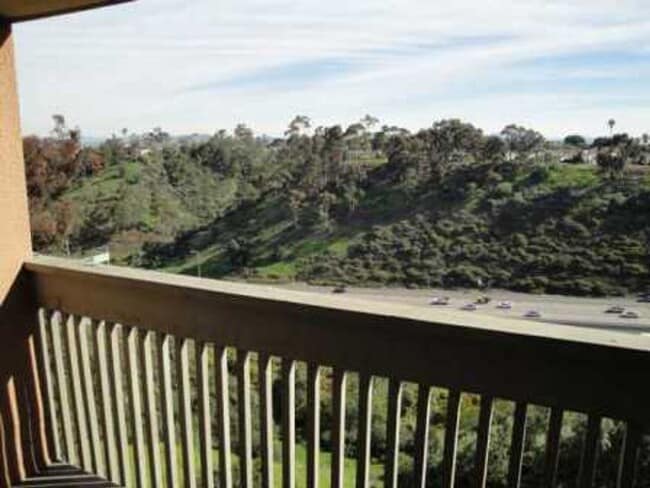 Building Photo - Spacious 1BR Condo in the Heart of Normal Heights – Prime Location + Parking! (Pre-leasing! Move ...