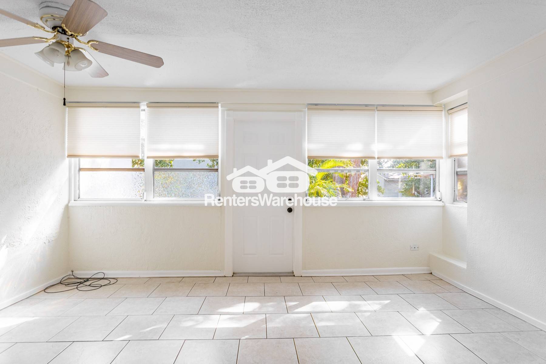 Building Photo - 1008 W Powhatan Ave