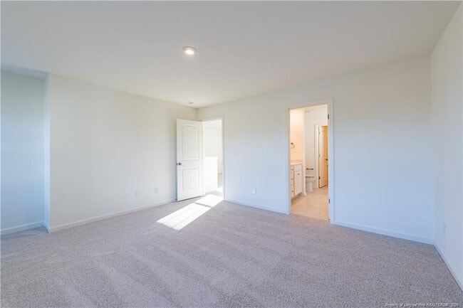 Building Photo - 55 Fern Ridge Dr