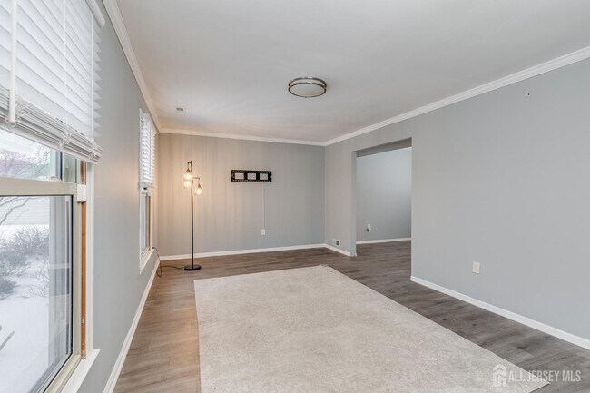 Building Photo - 45 Stratford Ln