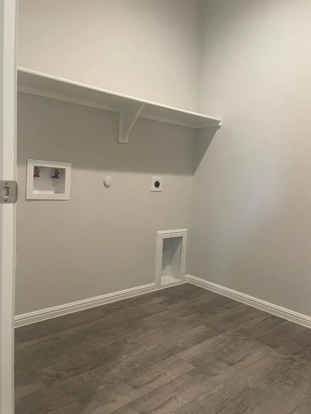 Building Photo - 953 Braymer Ln