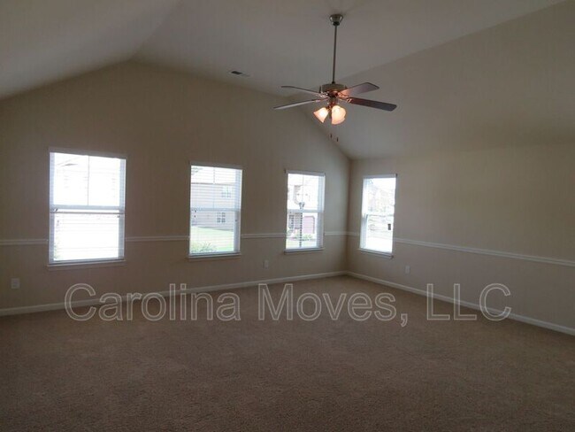 Building Photo - 163 Heatherwood Ln