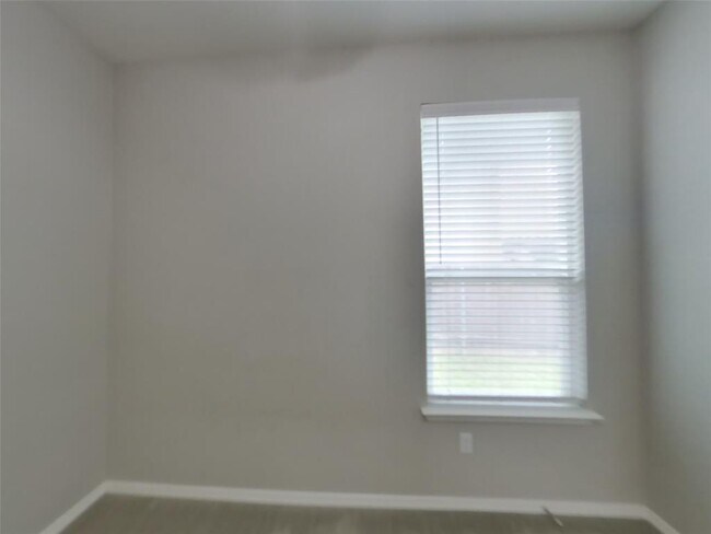 Building Photo - 153 Ella Marie Cir