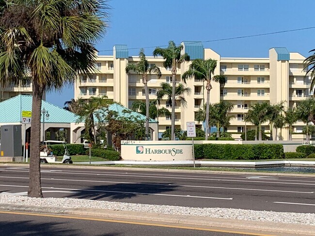 Building Photo - Condo - Coral Pointe At Harbourside with Water Views