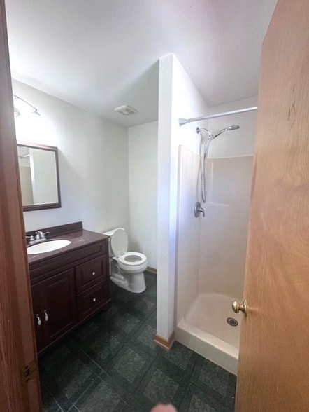 Building Photo - 396 Ridgeland Ave