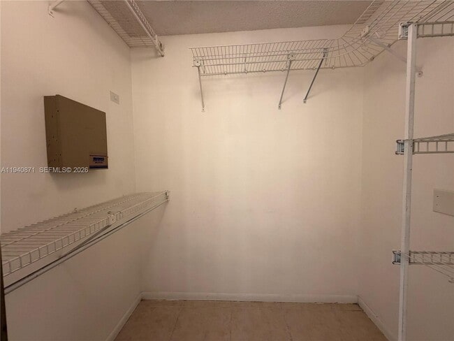 Building Photo - 9123 SW 138th Pl