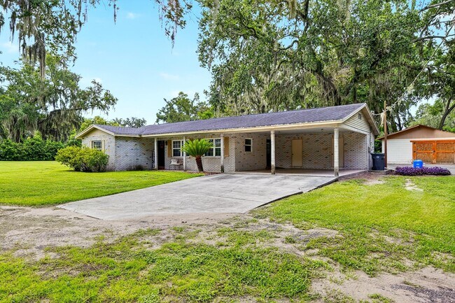 Building Photo - 410 Old Mulrennan Rd