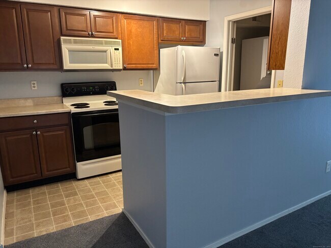Building Photo - 110 Leafwood Ln
