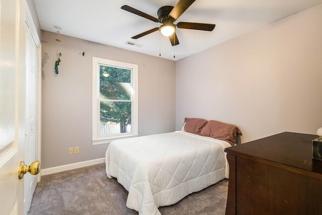 Building Photo - 1141 Decca Dr