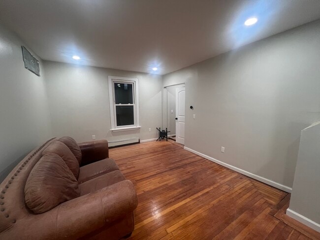 Building Photo - 121 Pond Lily Ave