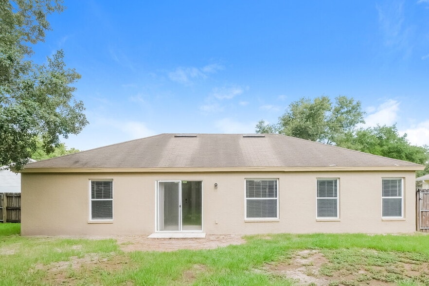 Building Photo - 5616 Brookdale Way