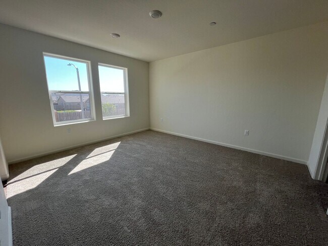 Building Photo - Beautiful brand NEW home for rent in Tulare, Ca