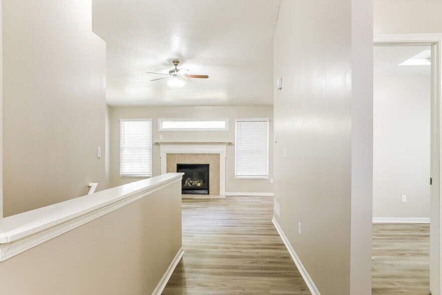 Building Photo - 6693 Laburnum Dr