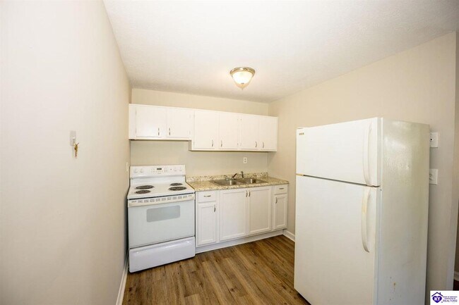 Building Photo - 3640 Flaherty Rd