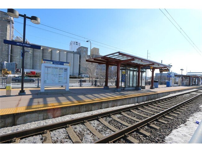 Building Photo - 3620 E 42nd St