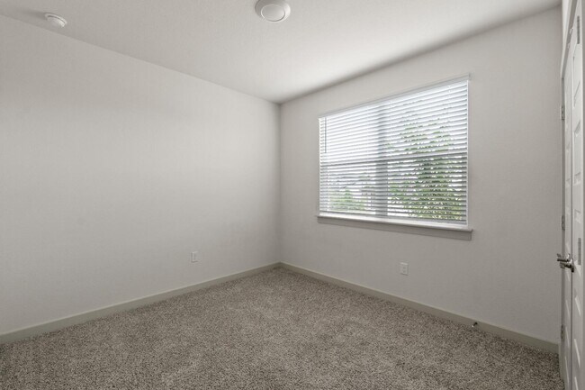 Building Photo - 7404 Sagira Path