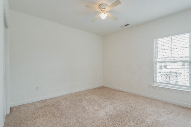 Building Photo - !!!WOW!!! Huge condo in York County