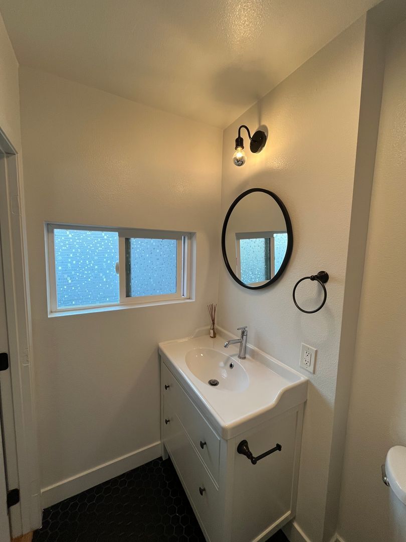 Building Photo - 3232 Verdugo Rd