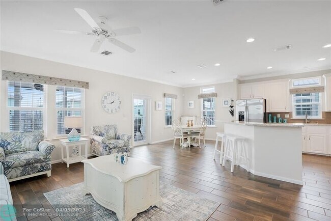 Building Photo - 423 E Intercoastal Dr