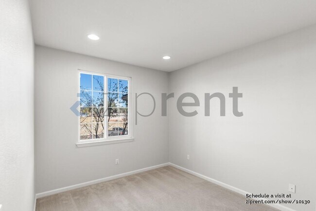 Building Photo - 482 Tristania Terrace