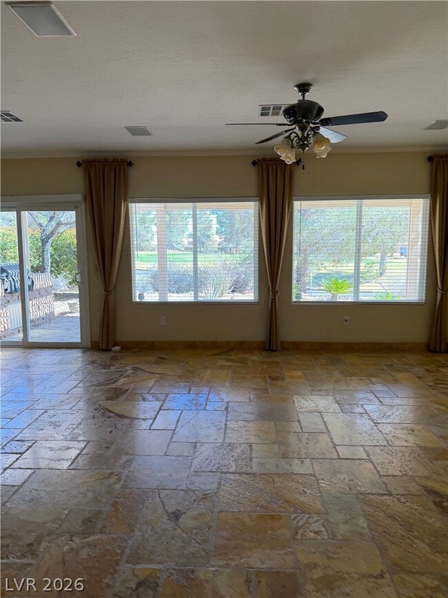 Building Photo - 7826 Lyrebird Dr