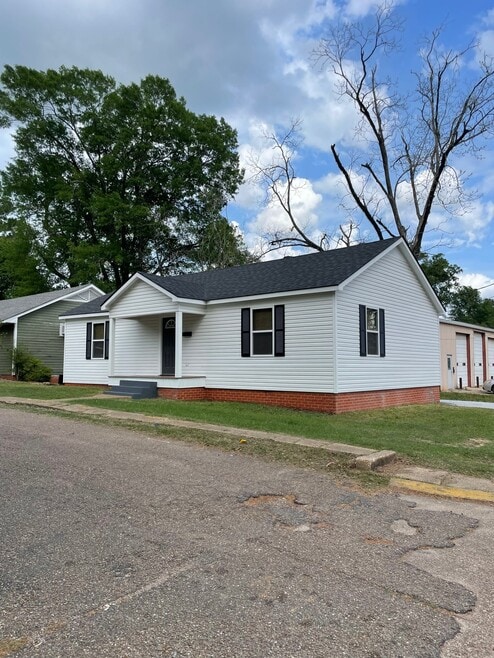 Building Photo - 102 Russell Ct