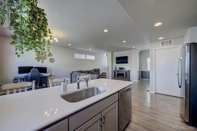 Building Photo - 11140 Feliz Wy