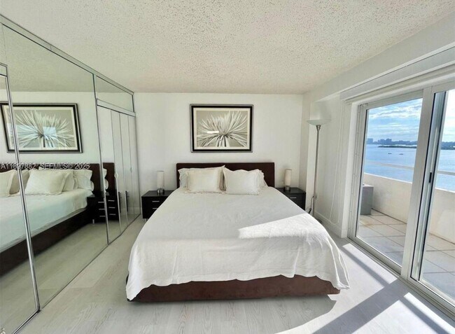 Building Photo - 7904 West Dr