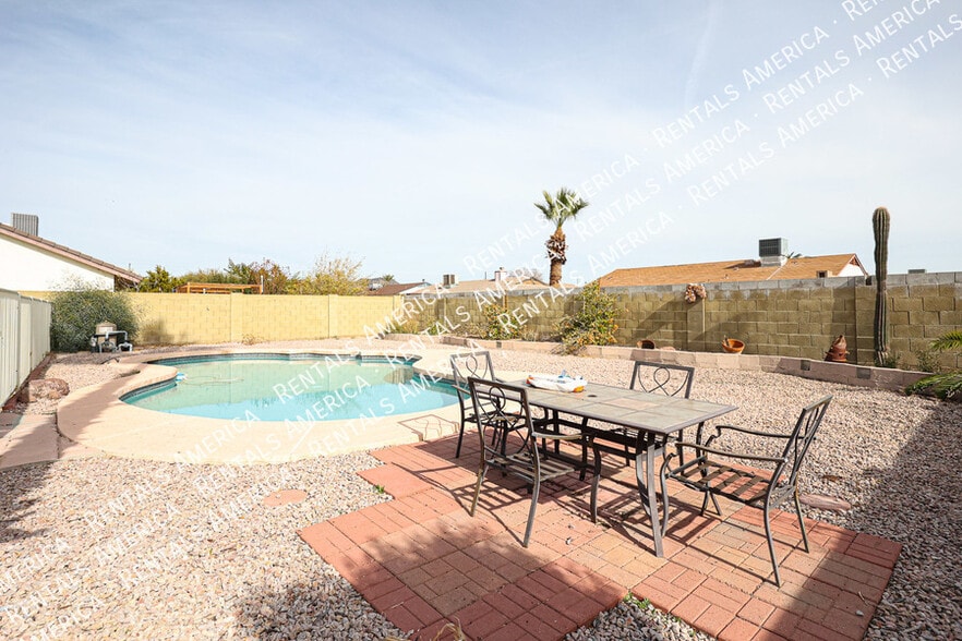 Building Photo - 18433 N 56th Dr