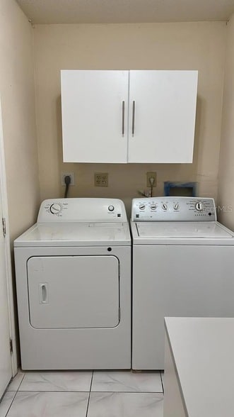 Building Photo - 5086 Ernst Ct