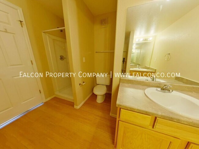 Building Photo - 623 Bosque Vis