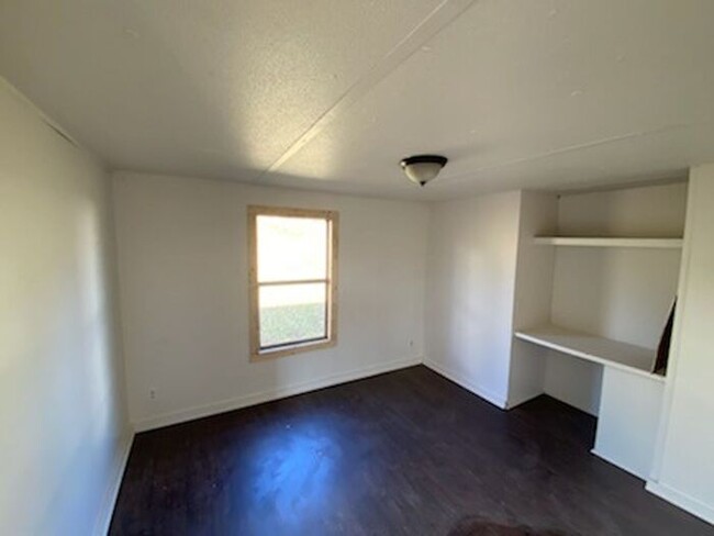 Building Photo - Newly renovated! Must see! SECTION 8 OK!