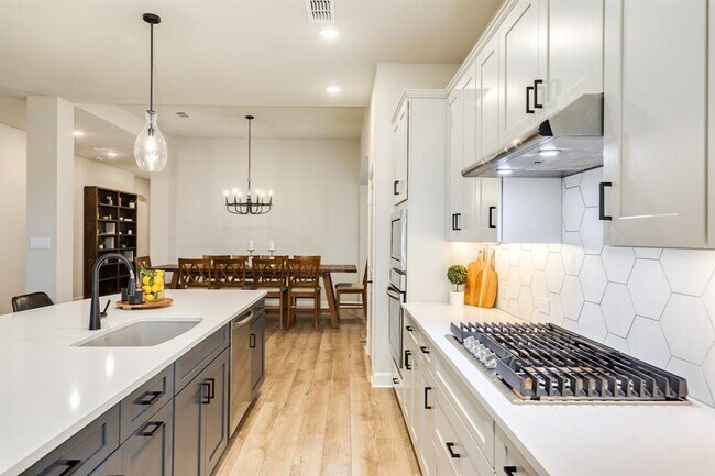 Building Photo - 9806 Starry Night Ln