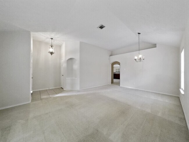Building Photo - 427 Northvalley Dr