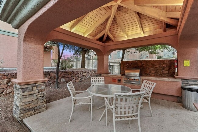 Building Photo - Morningstar Casitas Condo #308