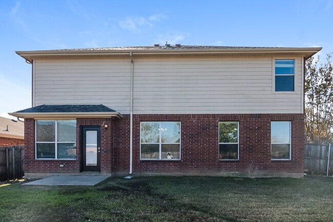 Building Photo - 609 Cove Ct