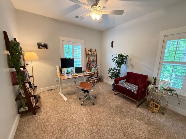 Building Photo - 3 Bedroom 2.5 Bath House in Moultrie Park ...