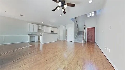 Building Photo - 118 Barrington Ln